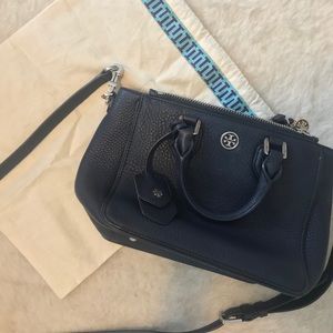 Tory Burch almost new navy crossbody